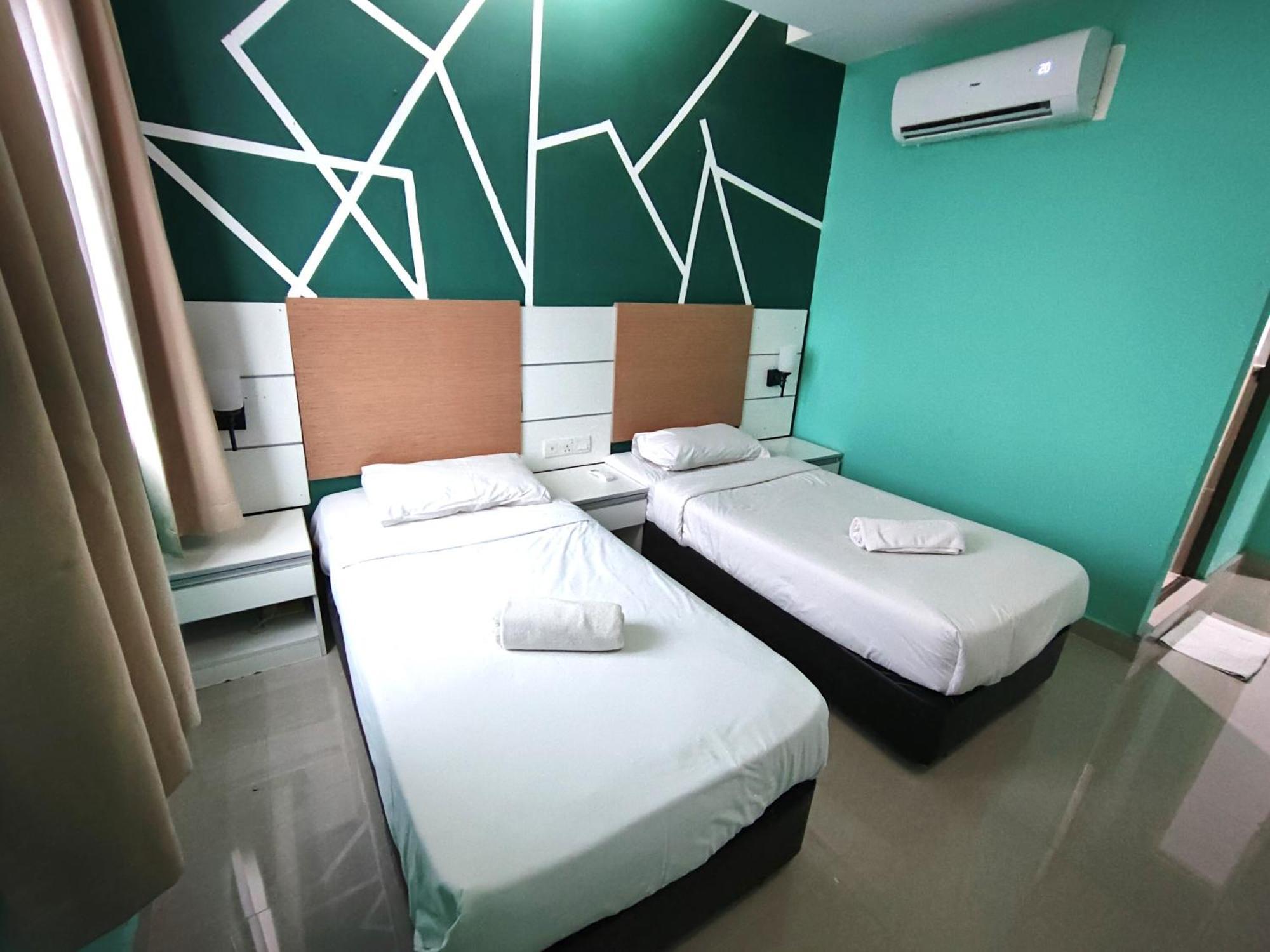 Bangi Business Hotel Kampong Sungai Ramal Dalam Exterior photo